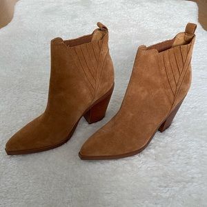 Marc Fisher botties, never worn!